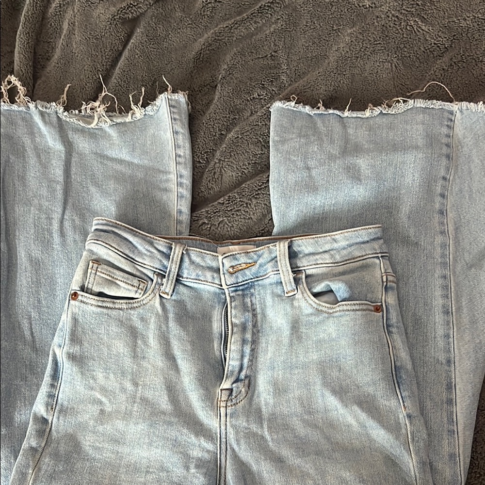 Cello Light Blue Frayed Hem Cropped Jeans